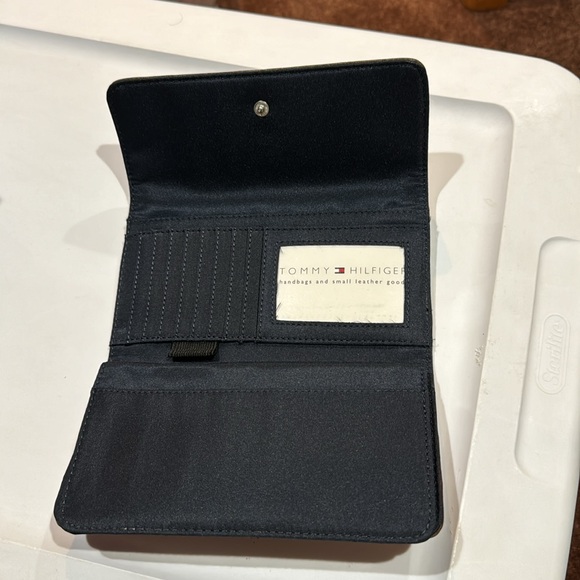 Tommy Hilfiger wallett - Picture 4 of 5